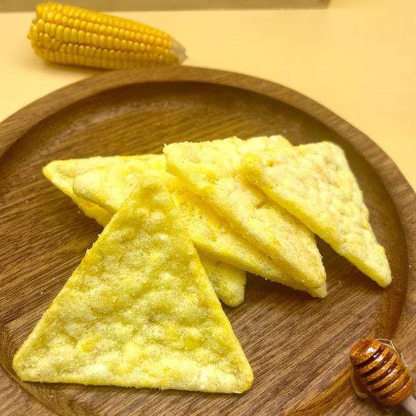 Хрустящая шутиха мозоли треугольника откалывает произведенный ремесленник клейковины свободный