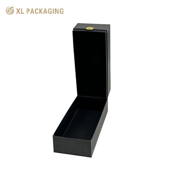  XL Packaging Custom Packaging Box Factory Stylish Hinge Wine Gift Box with Gold Metal Nameplate and EVA Inner Support for Black Wine Paper Packaging