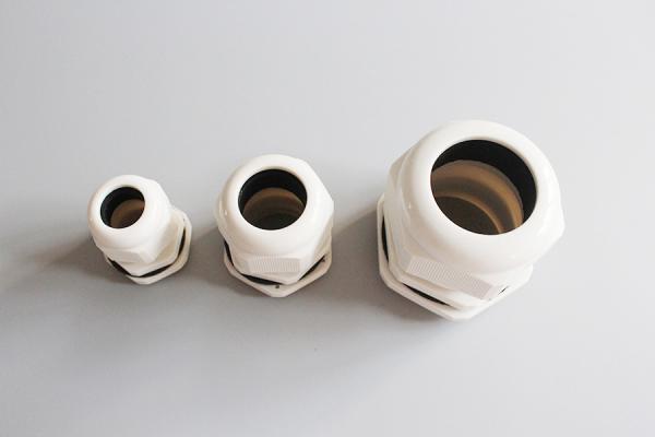 PG13 IP68 high quality fixed waterproof Nylon plastic cable ties with locknuts