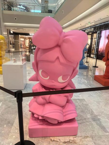 Customized Size Fiberglass Sculpture for Indoor & Outdoor Use with Matte or Glossy Finish