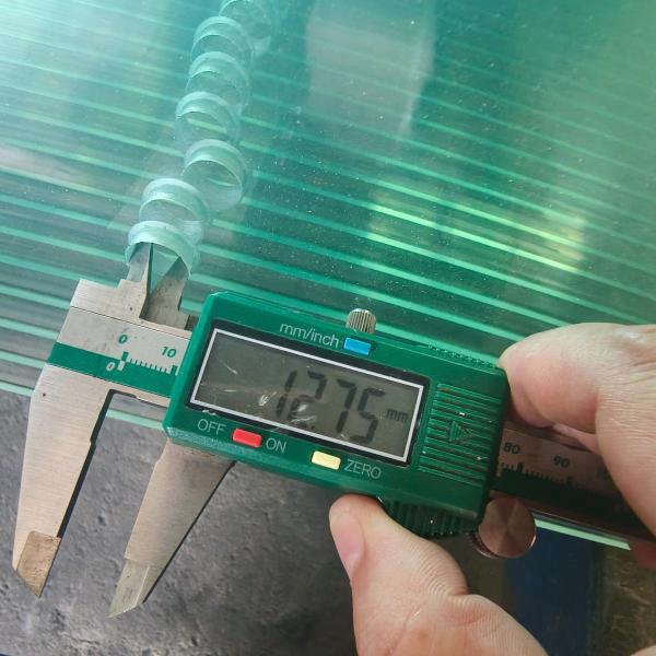Sécurité Isolation acoustique Confidentialité Porte de douche glacée Porte de douche en verre pour hôtel / villa / bâtiment public