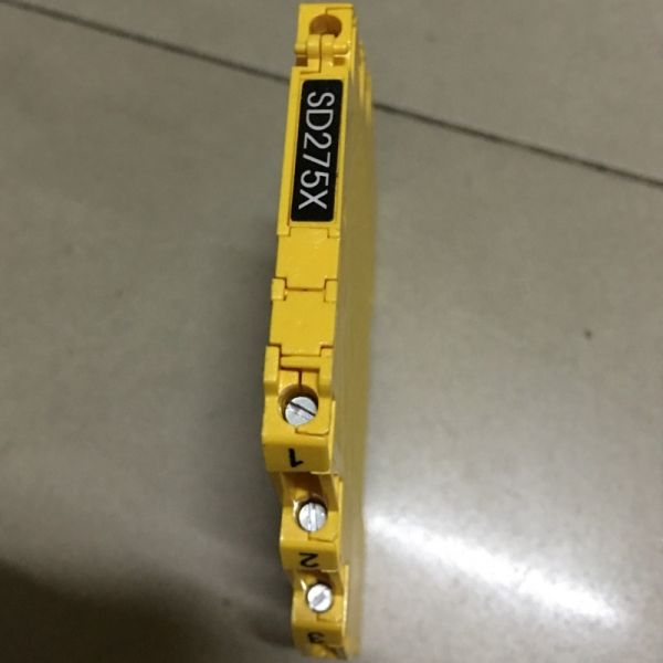 Eaton SD275X DIN Rail Mount Surge Protection Device with 240V AC 20kA Surge Current and ATEX Certification