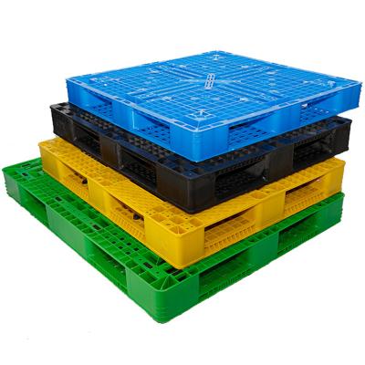 Páletes pretas plásticas de envio plásticas da empilhadeira das páletes do tormento frio