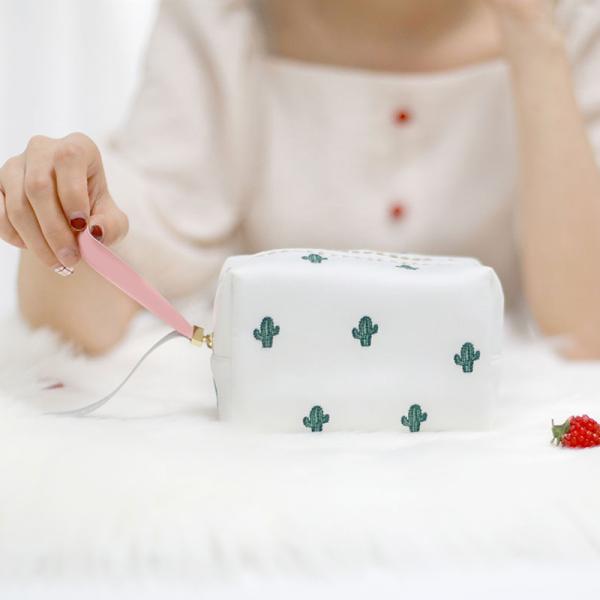 Digital Printed Portable Personalised Basics Square Satin Makeup Bag For Girls