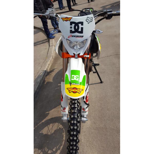 M4 250cc Road Legal Dirt Bike Hydraulic Shock Absorber Digital Speedo