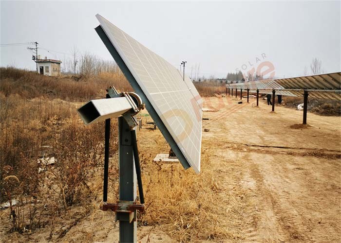 отслежыватель системы слежения 2P PV горячий гальванизируя горизонтальный солнечный
