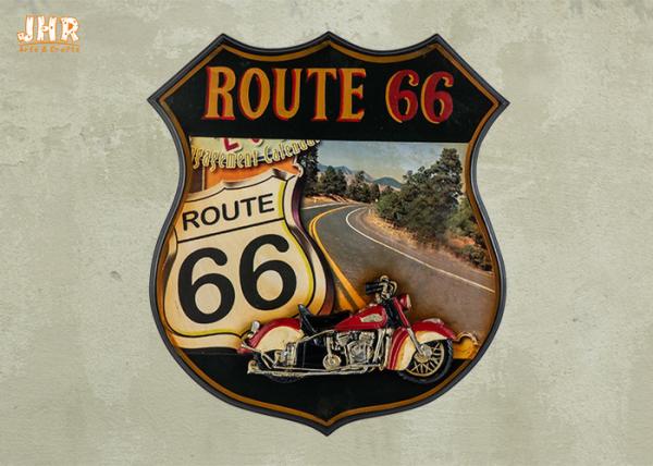 A parede de Route 66 do sinal do bar assina sinais fixados na parede decorativos do MDF das chapas de madeira antigas da parede