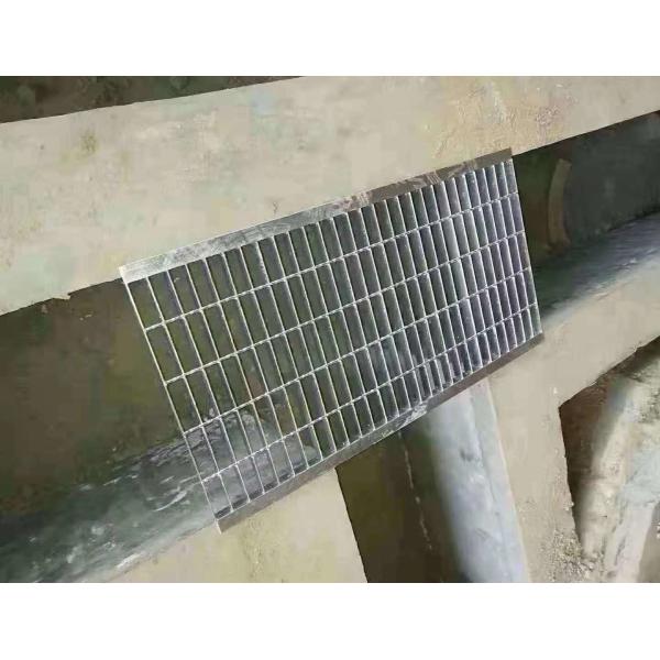 Решетка анти- Electro сетки 40mm дорожки вертикали скида стального Toothed гальванизированная стальная