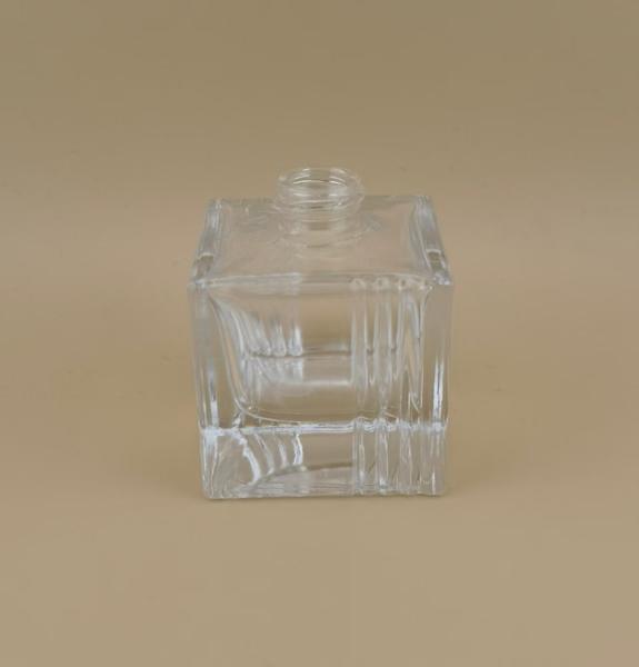 Square Thick Sole Smooth Clear Glass Bottle for Car Perfume