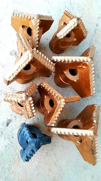 Drilling Metal Drag Bits Customized Size High Wear Resistant