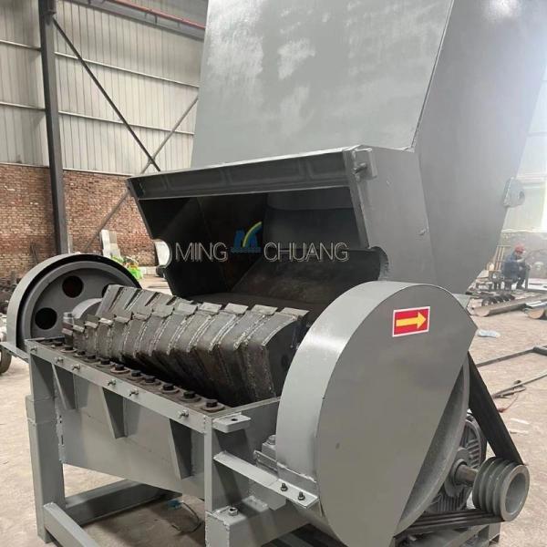 Safe Glass Bottle Hammer Metal Plastic Crusher with 6 Rotating Blades Weighing 2000Kg