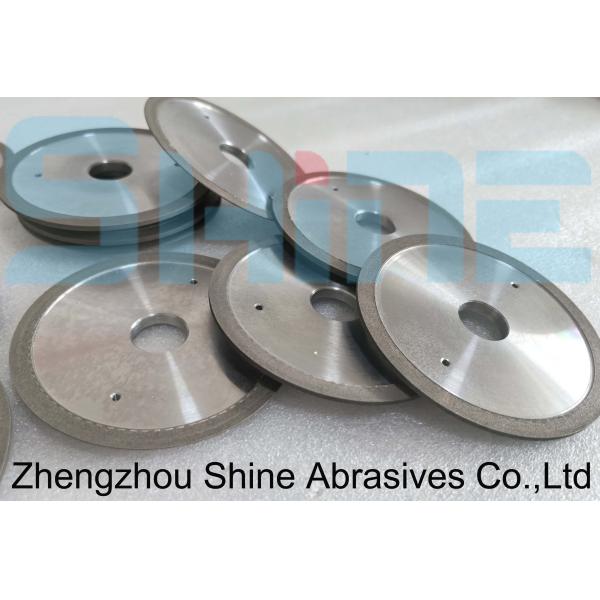 Meule diamantée à liant métallique pour le meulage des bords de plaquettes de silicium