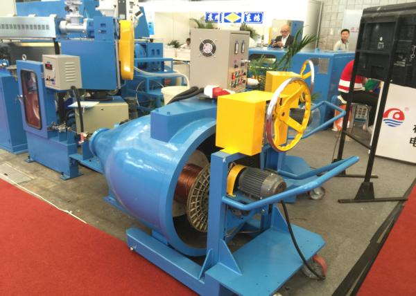 Le baril de Lut vers le haut du fil de noyau épongent à machine la basse ligne d'extrudeuse d'halogène de Smoling non -
