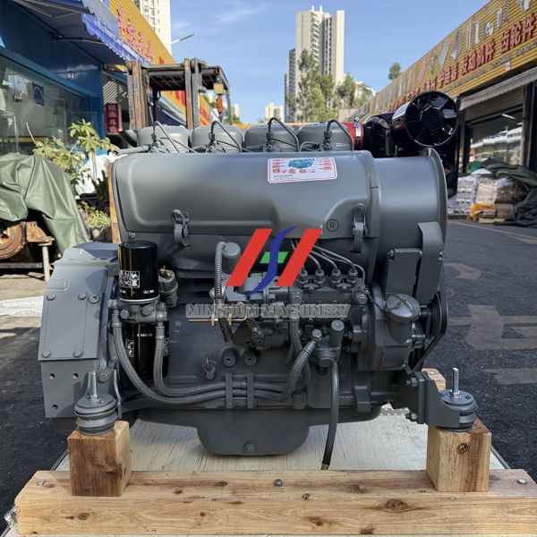 F4L912 Deutz 4-cylinder Water-cooled Engine, 46kw Power, 2350rpm Speed
