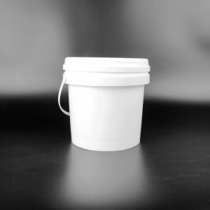 2L Plastic Pet Food Storage Bucket with Lid