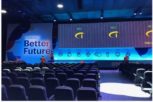 Iron Cabinet Indoor Advertising Led Display Screen P5 1R1G1B Fixed Installation