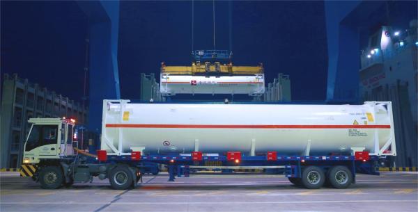 CIMC semi-trailer manufacturers provide 3-axle pressure vessel semi-trailer new tanker at low price