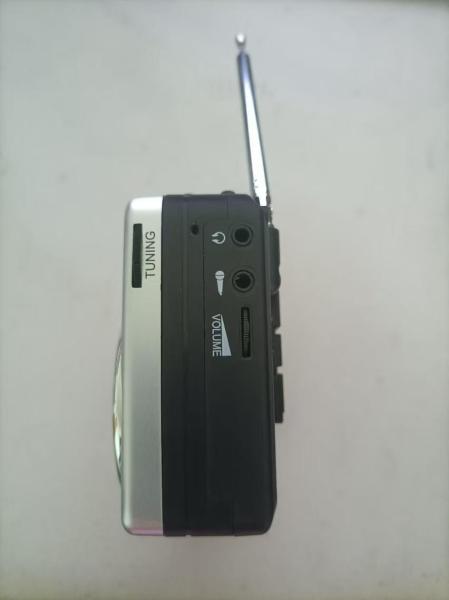 XIBOMAN FM AM Radio Enregistreur de cassettes Radio portable