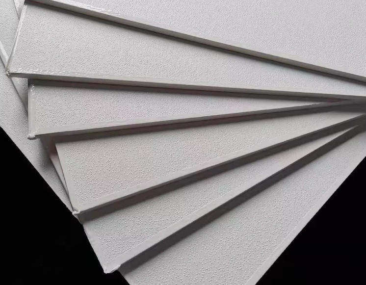 Single Sided Self Adhesive PVC Edge Banding Tape 1000m/Roll 20mm Width for Gypsum Ceiling Edge Sealing