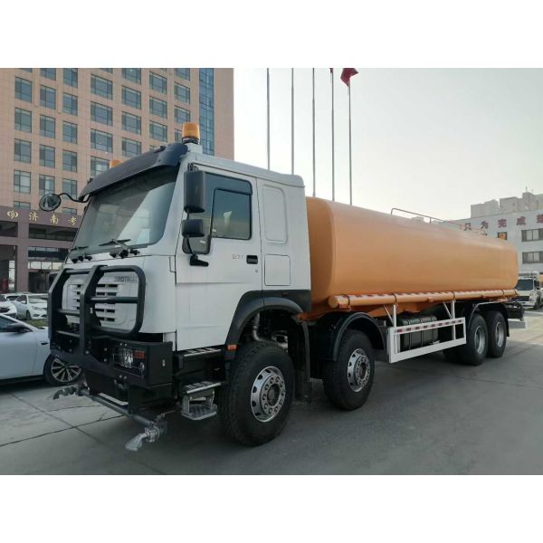 HOWO Nx 6X4 380HP 25000 Liter Drinking Water Tanker Sprinkler Truck with Reinforced Chassis