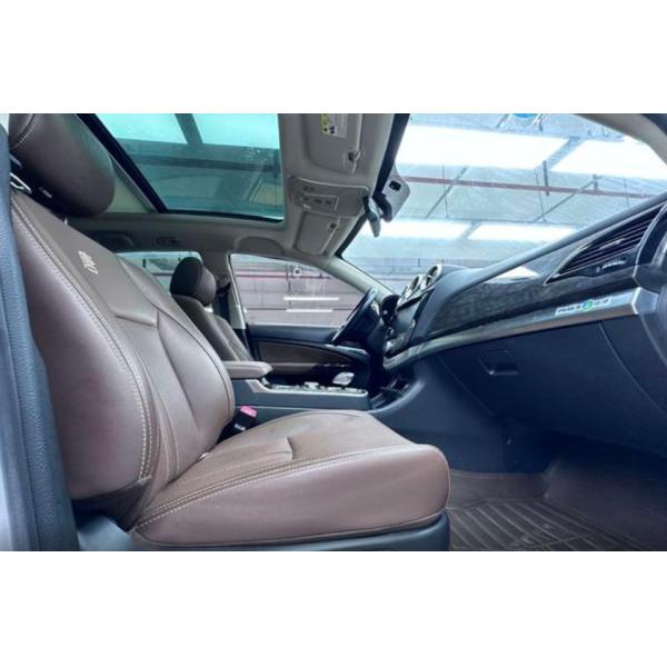 Tang DM 2015 DM 2.0T 4WD lujoso BYD SUV de tamaño medio 2.0T 205HP L4 híbrido enchufable