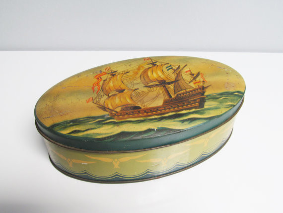Custom Logo Printed Metal Tin Box For Cookies , Oval Storage Containers