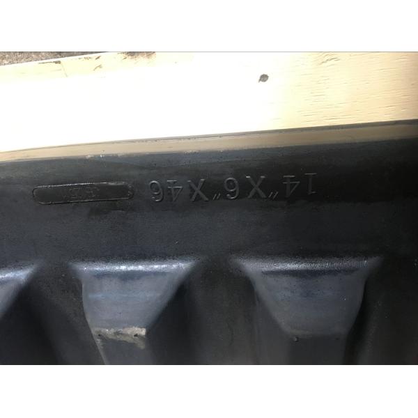 Las pistas negras 356 del caucho de la pavimentadora de 221,26 kilogramos echan 152.4*46 para Blaw Knox PF4410