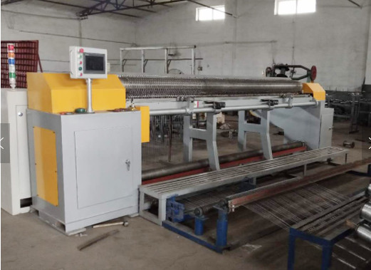 Galvanized W2000mm Hexagonal Wire Mesh Machine For Rabbit Netting