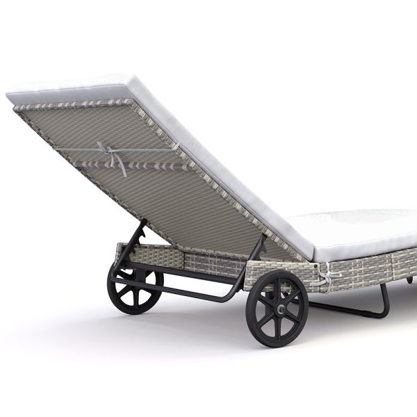 Outdoor Beach Swimming Pool Folding Lounge Chair Sunbed With 2 Wheels Customized Rattan Sunlounger