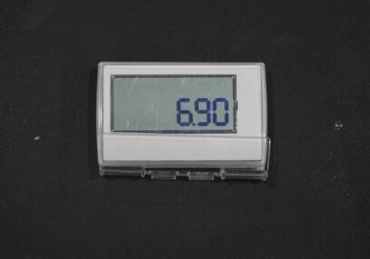 Hypermarket shelf RF e-ink display price label tag