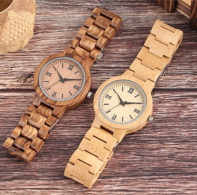 Персонализированная древесина моталки дозора кварца неподдельной кожи деревянная с выгравированным логотипом