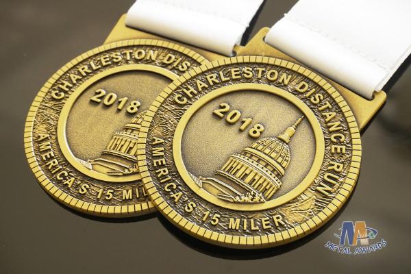 Distance Run Custom Made Kids Metal Marathon Medals , Despoke Gold Medallions
