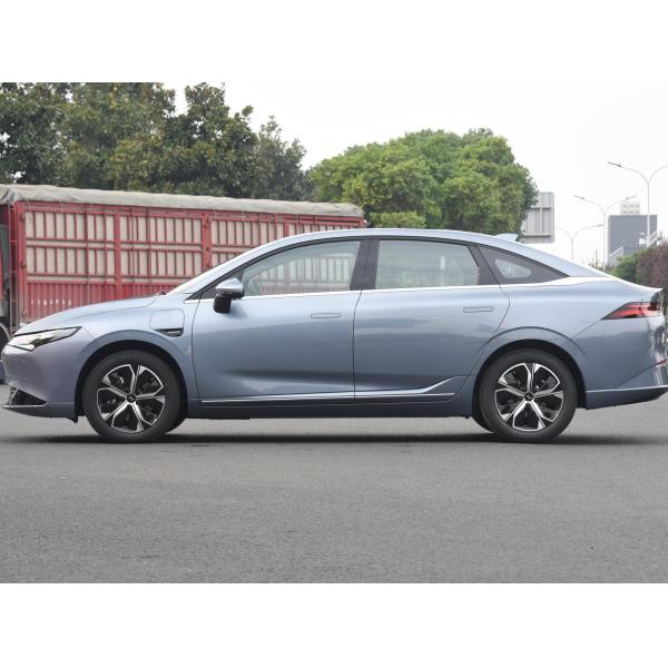 Experience Luxury and Efficiency with Xpeng P5 P7 X9 Pure Electric Car NEDC 500KM