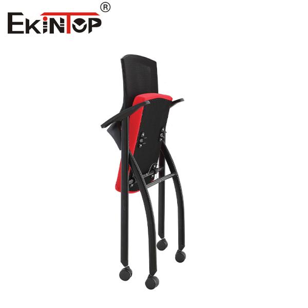 Черная и красная пенная подушка складная стулья для тренировочных комнат с колесами