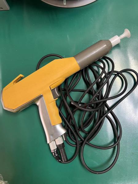 Arma de revestimento em pó de máquinas industriais com sistema automático de pintura eletrostática