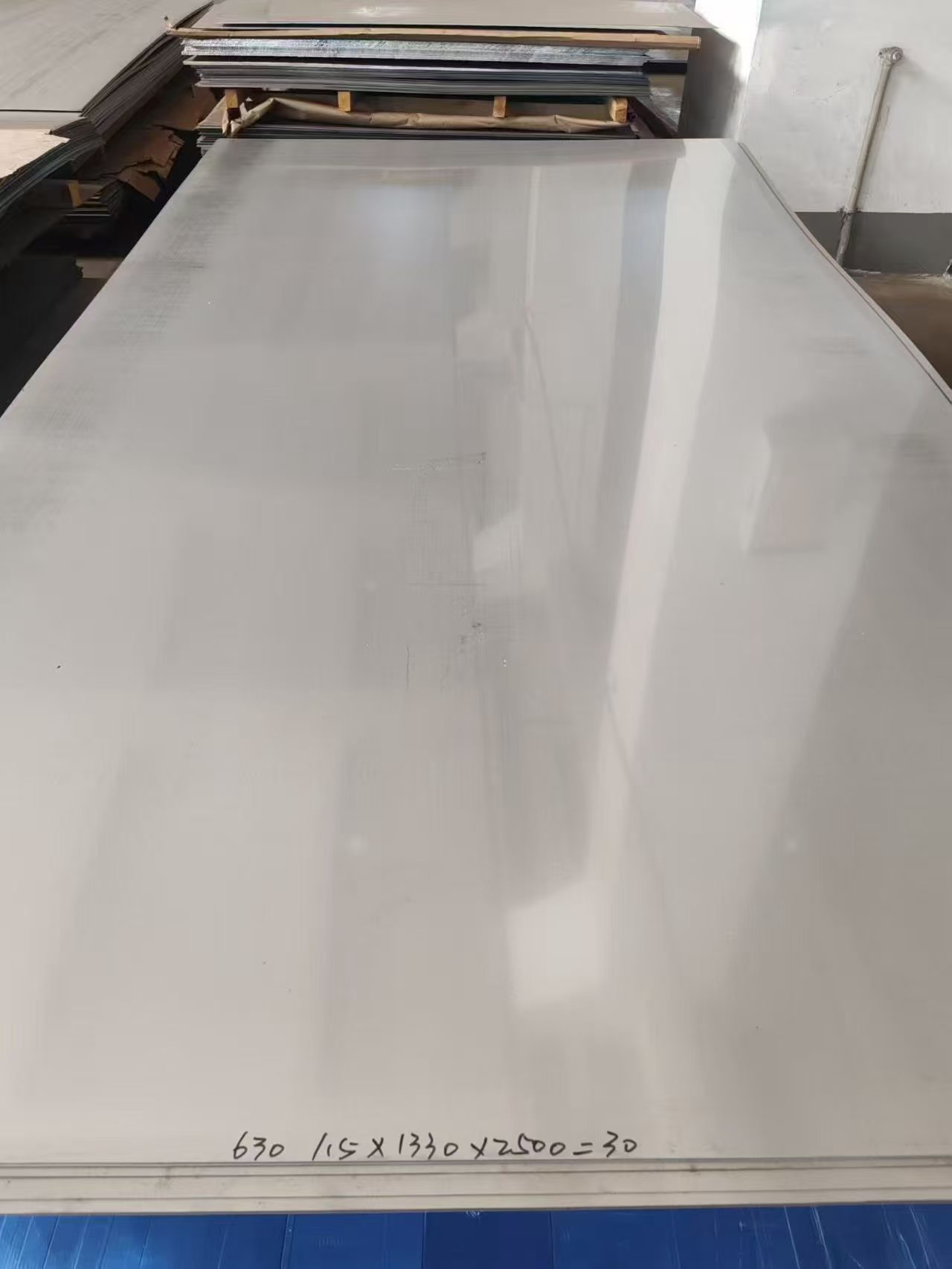 630,17-4PH... Precipitation-hardening martensitic stainless steel is used for shafts, gears, valve cores and other components that require wear resistance and high stress resistance.
