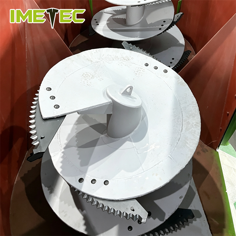 Commercial Vertical Stationary Forage TMR Feed Mixer For Dairy Beef Farms