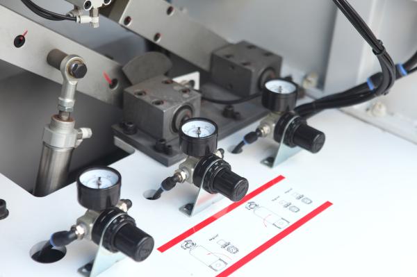 PUR que cola a máquina de madeira 19.5KW da afiação da placa da melamina da máquina de borda da borda da porta