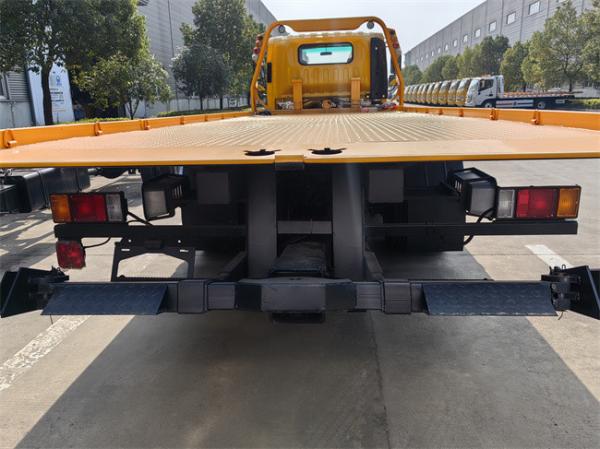 Hot Model Japan Tow Truck for Sale Left Hand Drive Flat Recovery Truck