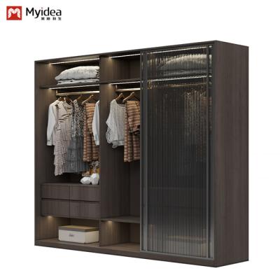 Soutien à la personnalisation Des meubles d'appartement élégants et pratiques de grand espace avec portes vitrées armoire en bois