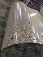 Panneaux de revêtement en aluminium en grain de bois 3D Murs extérieurs Profil d'aluminium