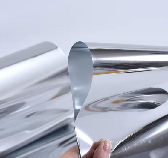 Customized Silver / ColorVmpet 12 Micron AL PET Laminating Film Roll For Snake  Packaging