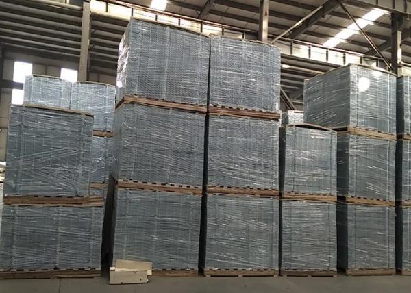 1x1 soldados avançam a cerca de fio galvanizada 100mm Panels