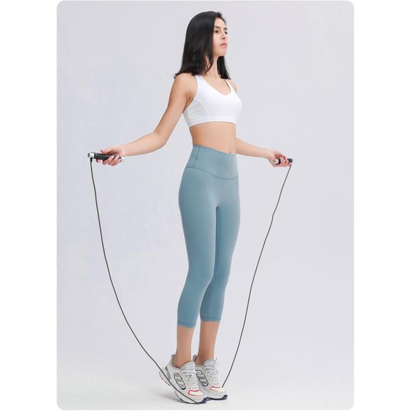 Плотные брюки Капри йоги для ODM женщин приемлемого