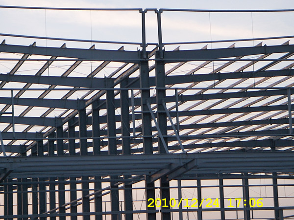Benin multi-span steel workshop building with big cannopy and parapet
