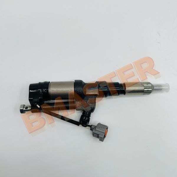 Densoo Injector Fuel Injector Model 095000-0284 For F17D-T Engine With 6 Months Warranty