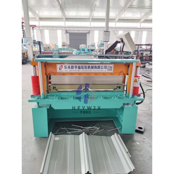 High Precision Automatic 820 Standing Seam Roll Former CNC Intelligent Operating System And 20 Sets