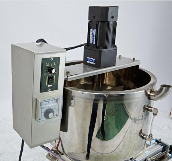 Semi-Automatic Industrial Filling Machine 0.4 Mpa Lipstick Heating Stirring Filling Machine