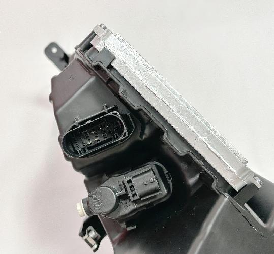 Tesla Model S Front Right Headlight （2016-2021）1053574-00-E