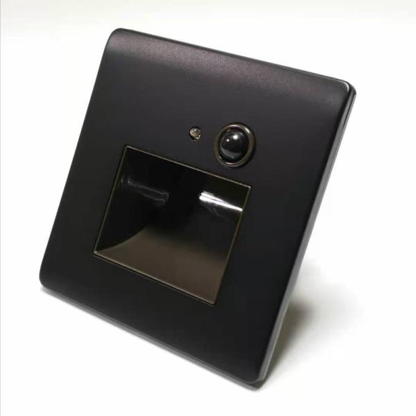 Home Decoration Indoor Step Light with Curved Plate and Sensor Control 3000K/4000K CCT